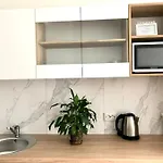 Апартаменти Osapart In A Complex Semycvit 4