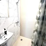 Апартаменти Osapart In A Complex Semycvit 4 *